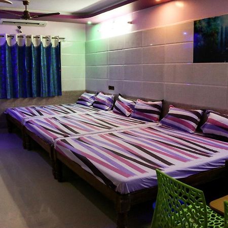 Sri Priya Lodge Dharmapuri Exterior foto